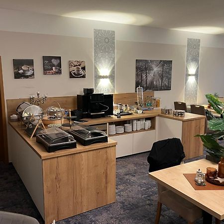 Gaestehaus Am Kurpark Hotel Garni Horn-Bad Meinberg Ngoại thất bức ảnh