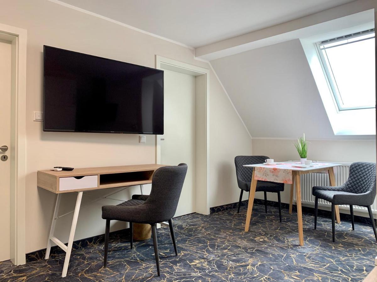 Gaestehaus Am Kurpark Hotel Garni Horn-Bad Meinberg Ngoại thất bức ảnh