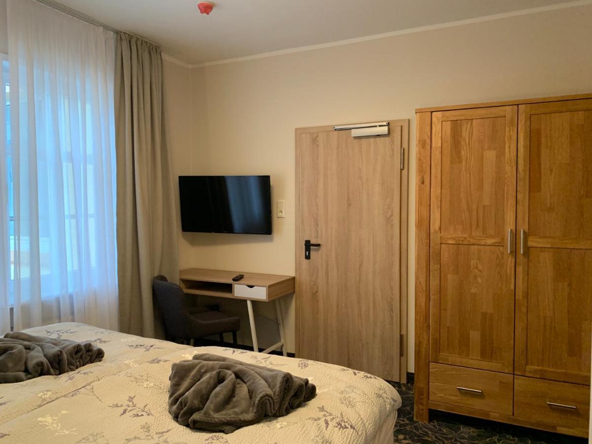 Gaestehaus Am Kurpark Hotel Garni Horn-Bad Meinberg Ngoại thất bức ảnh